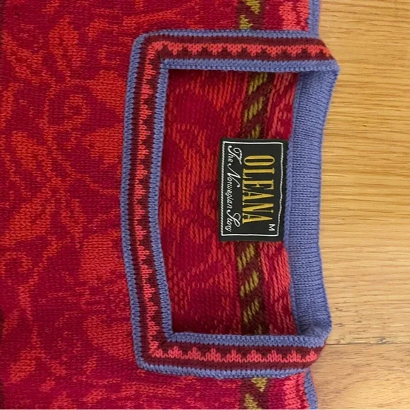 Oleana Red Floral Patterned Women's 100% Pure New Wool Nordic Sweater, M L - Picture 4 of 7